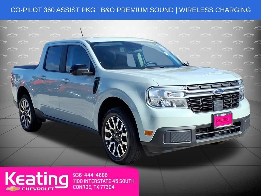 2024 Ford Maverick Lariat in Gray — front three-quarter view